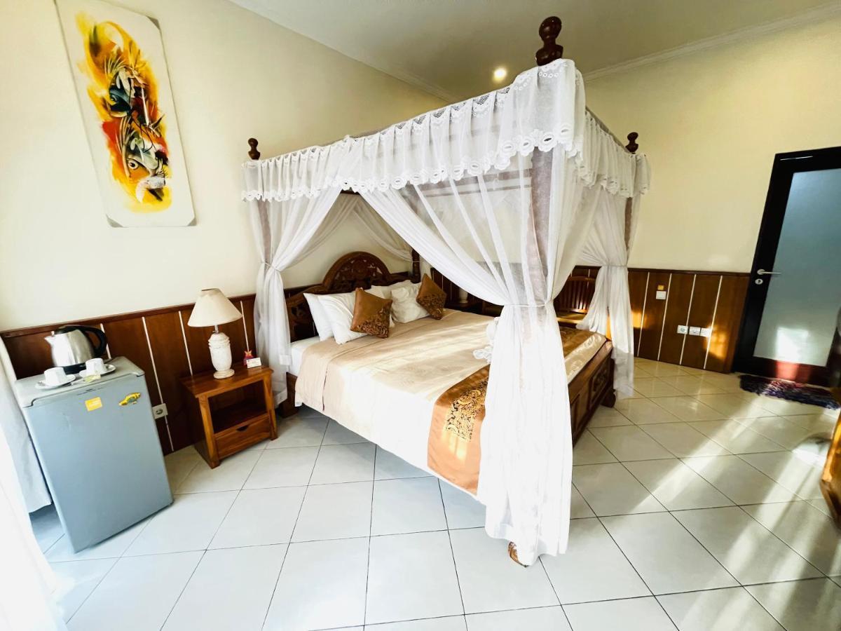 Hotel Mutiara Bali Candidasa Exterior foto