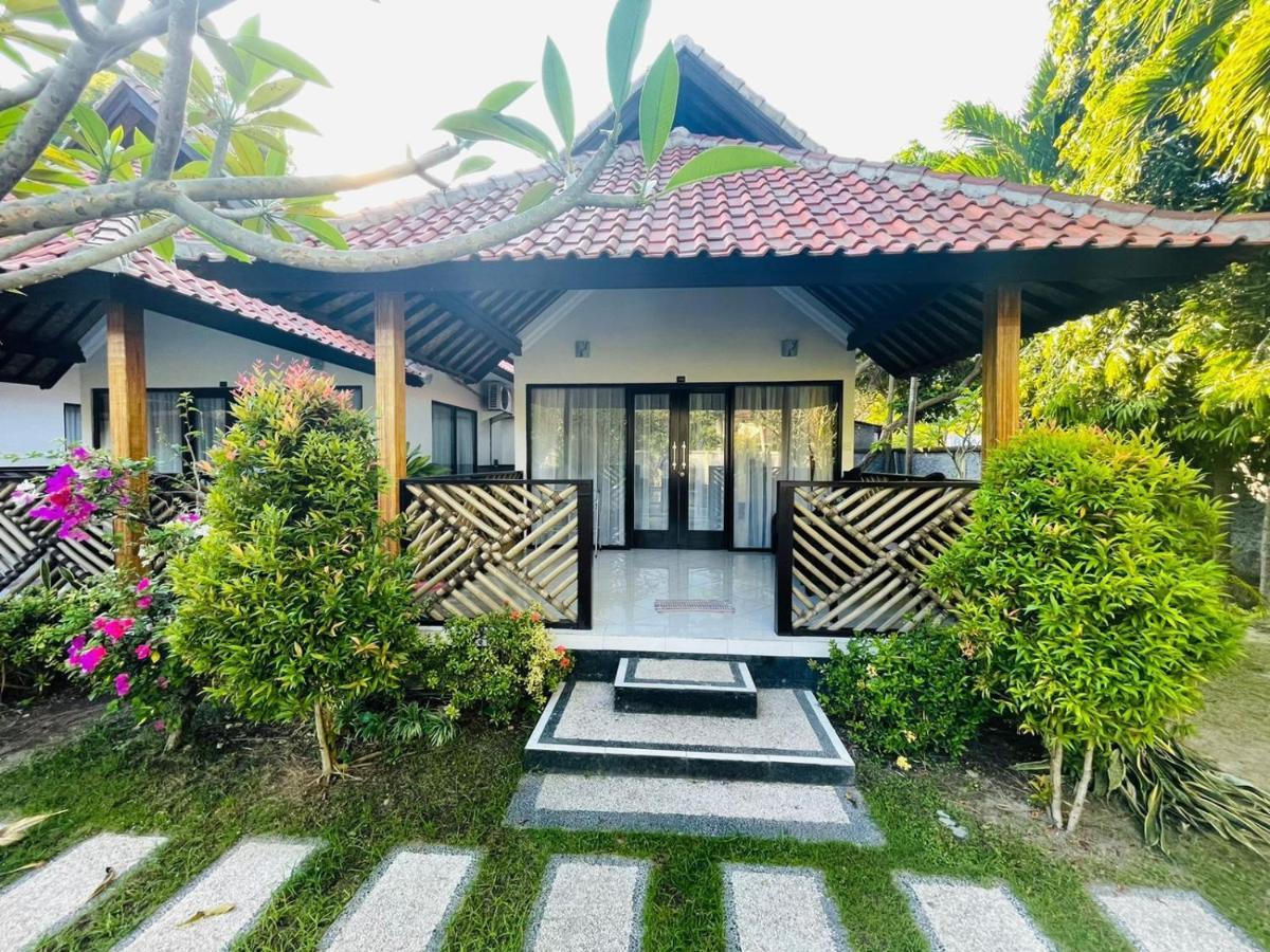 Hotel Mutiara Bali Candidasa Exterior foto