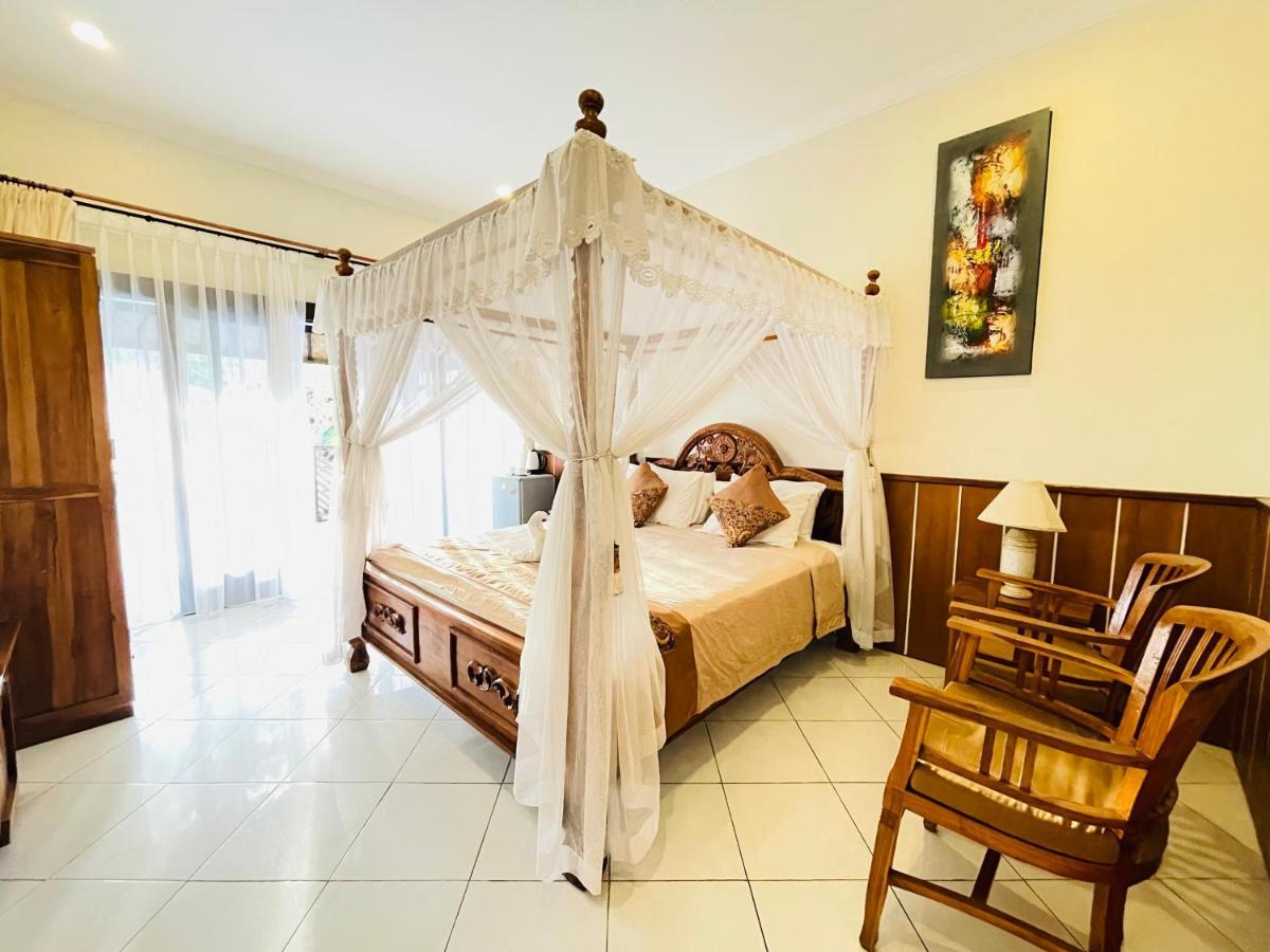 Hotel Mutiara Bali Candidasa Exterior foto