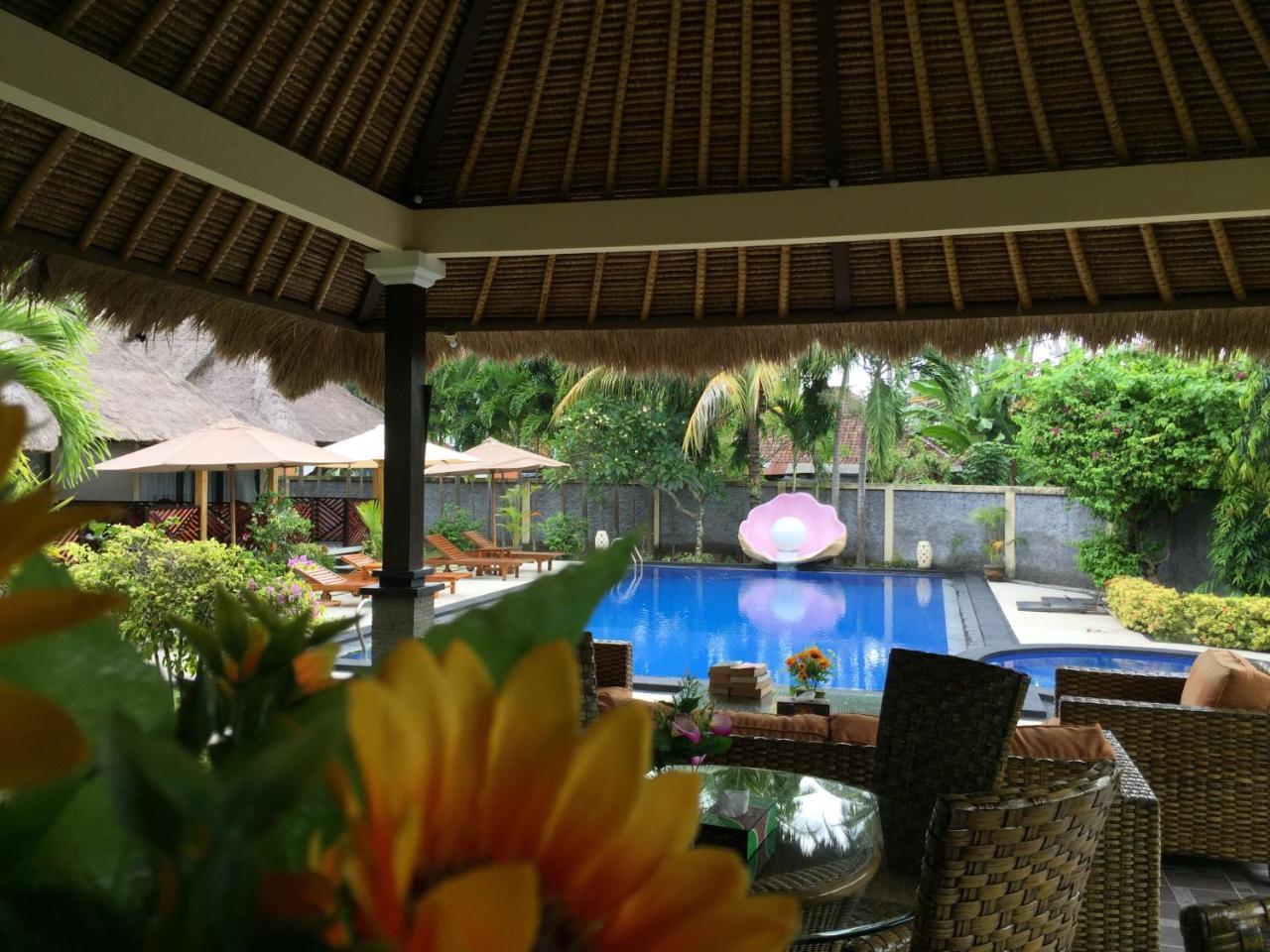 Hotel Mutiara Bali Candidasa Exterior foto