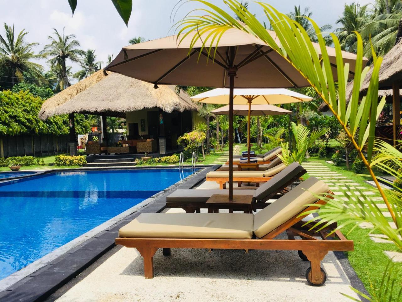 Hotel Mutiara Bali Candidasa Exterior foto