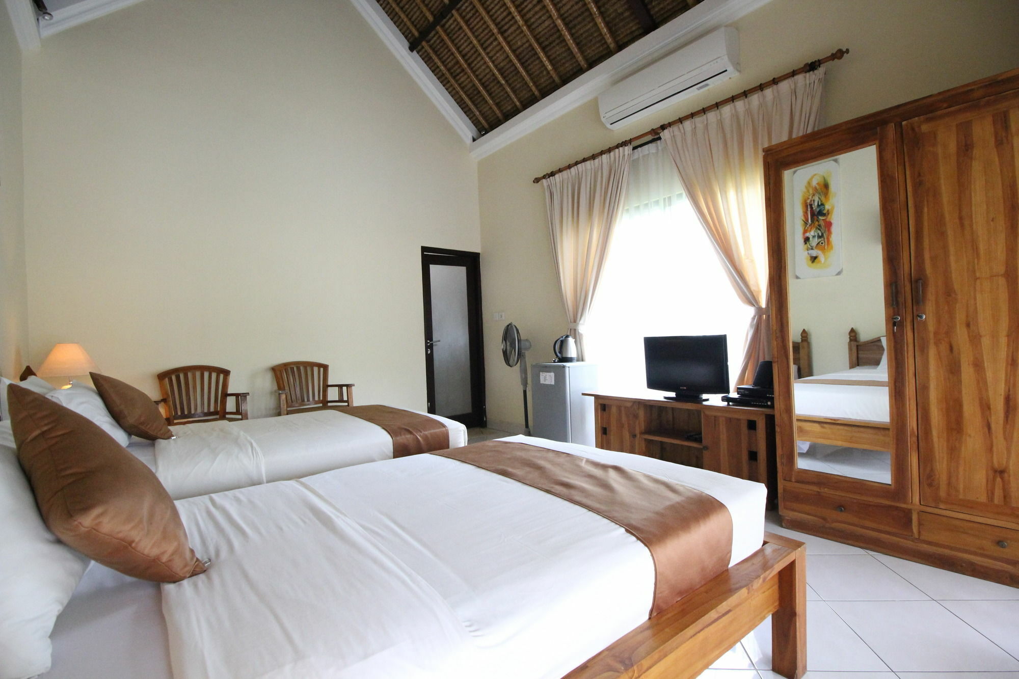 Hotel Mutiara Bali Candidasa Exterior foto