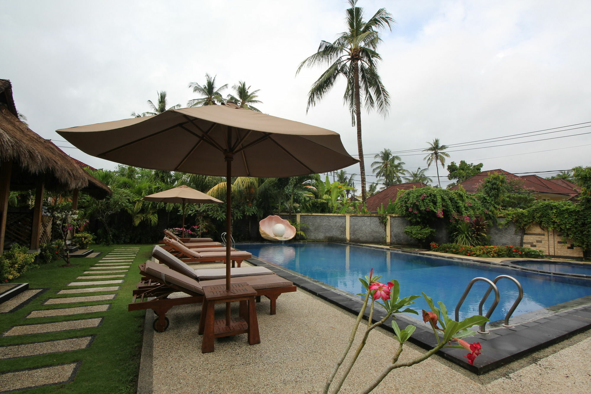 Hotel Mutiara Bali Candidasa Exterior foto