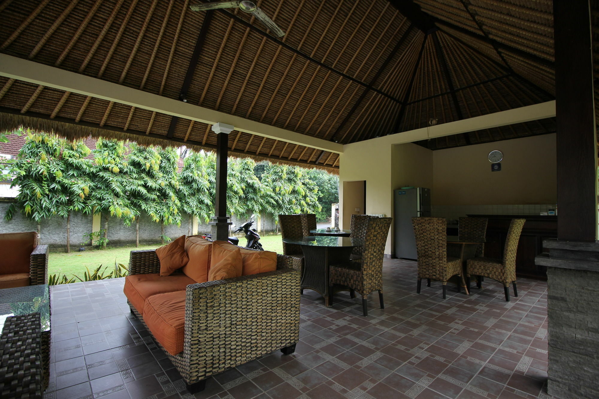 Hotel Mutiara Bali Candidasa Exterior foto
