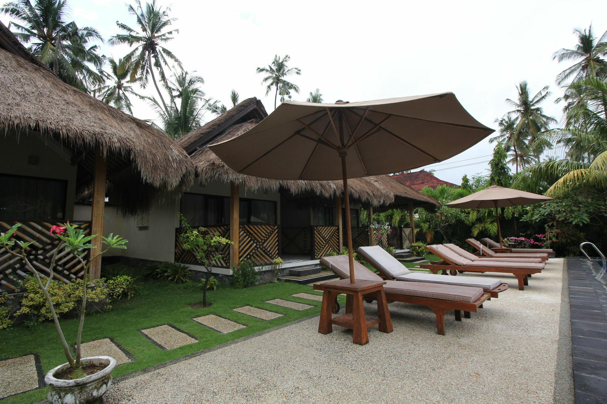 Hotel Mutiara Bali Candidasa Exterior foto