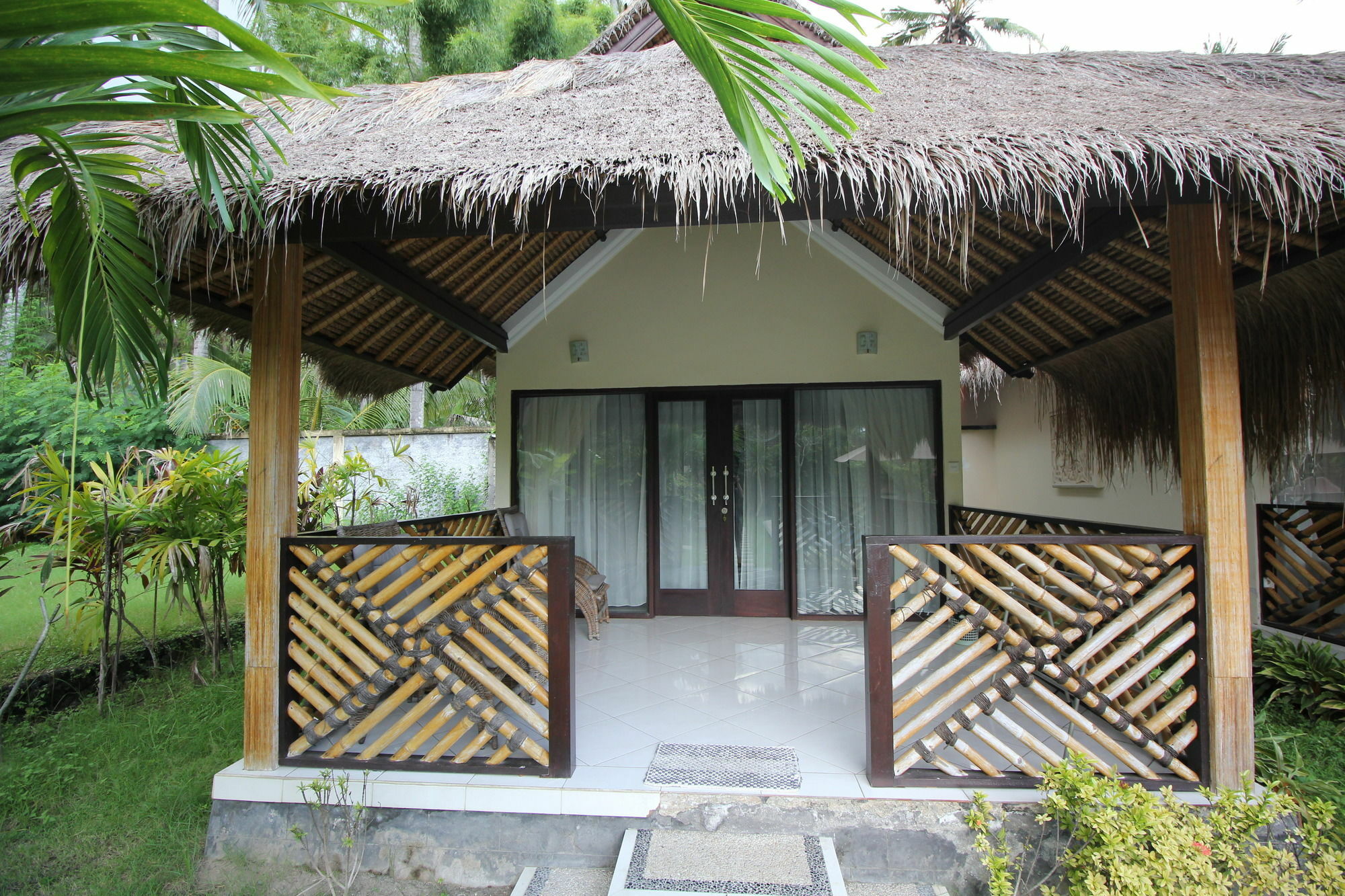 Hotel Mutiara Bali Candidasa Exterior foto
